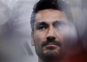 فيديو جوندوجان يوضح حالته بعد الإصابة في مباراة ألمانيا وفرنسا