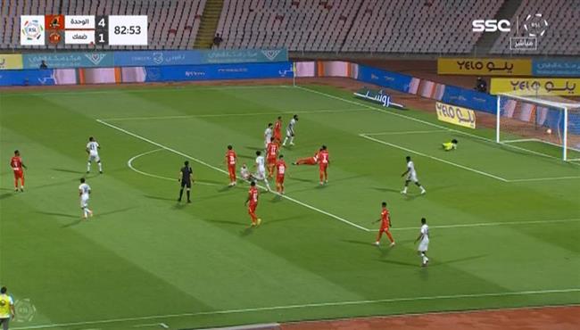 هدف رائع في مباراة ضمك والوحدة بالدوري السعودي