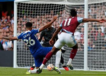 فيديو تشيلسي يواصل الانهيار ويسقط بهدف أمام أستون فيلا في الدوري الإنجليزي