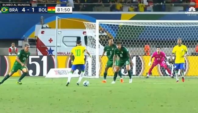 العارضة تحرم نيمار من تسجيل هدف عالمي امام بوليفيا