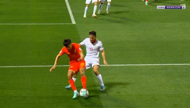 كوبري خرافي بالكعب في مباراة الصين وطاجيكستان بكأس اسيا