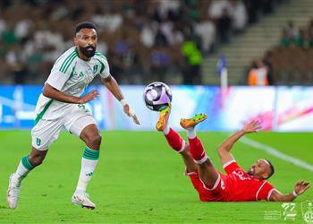 رياض محرز يقود الأهلي للفوز على الوحدة في الدوري السعودي