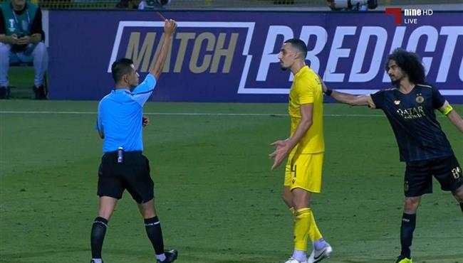 طرد سفيان بوفتيني في مباراة السد والوصل بدوري ابطال اسيا