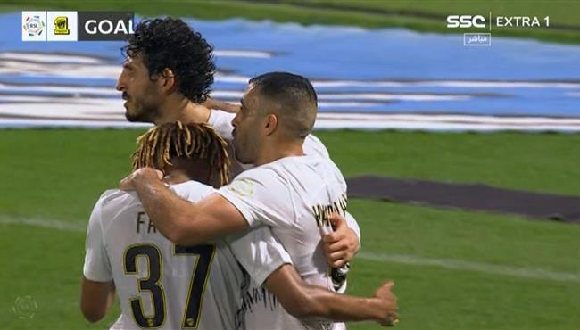 هدف عبد الرزاق حمد الله الثاني في مرمي الفتح بالدوري السعودي