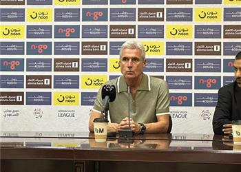 تقارير لويس كاسترو ي قرر الاستغناء عن لاعب النصر بنهاية الموسم