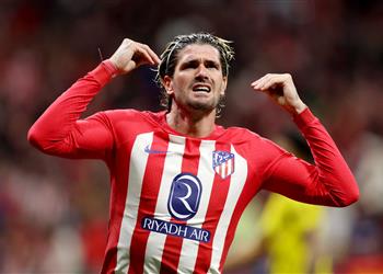 فيديو دي بول يسجل هدف أتلتيكو مدريد الأول أمام بوروسيا دورتموند