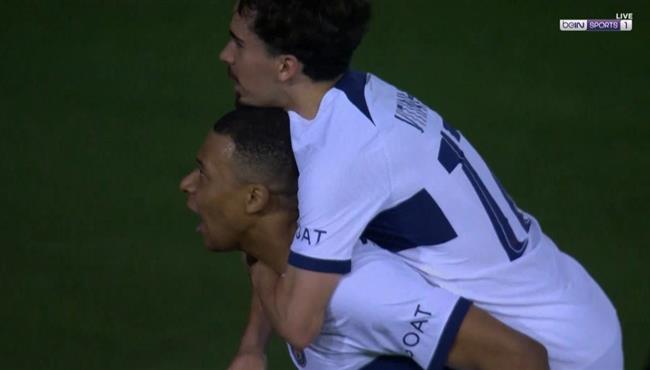 هدف مبابي الاول في مرمي برشلونة بدوري ابطال اوروبا