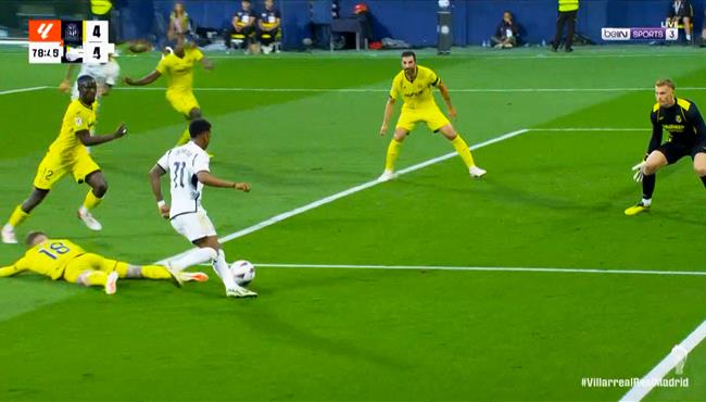 رودريجو يتلاعب بمدافعي فياريال ويسقطهم أرضا ويهدر فرصه هدف خرافي