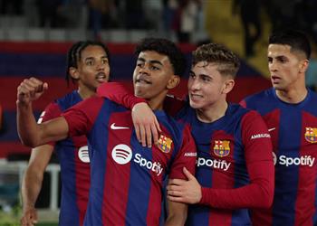 لاعب برشلونة يفوز بجائزة أفضل صاعد في العالم 2024