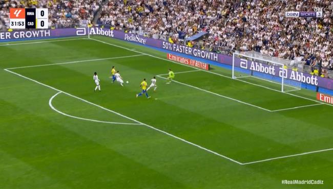 فرصة خطيرة من قادش علي مرمي ريال مدريد بالدوري الاسباني