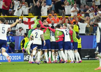 ساكا يوضح رد فعله على هدف واتكينز القاتل أمام هولندا في يورو 2024