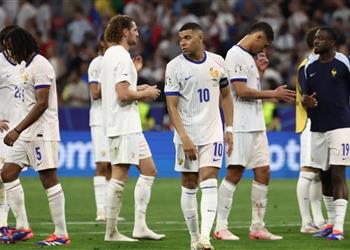 لاعب فرنسا يفكر في الاعتزال دولي ا بسبب تصرف ديشامب في يورو 2024