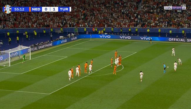 اردا جولر كاد ان يسجل هدف خرافي امام هولندا والقائم يتصدي