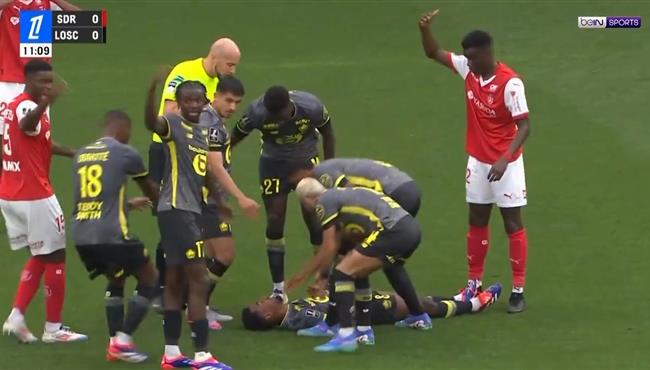 اصابة انجيل جوميز الخطيرة في مباراة ليل وستاد ريمس وتوقف اللقاء