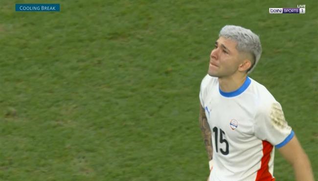 جوليو انسيسو يبكي بعد اصابته وخروجه امام مصر في اولمبياد باريس