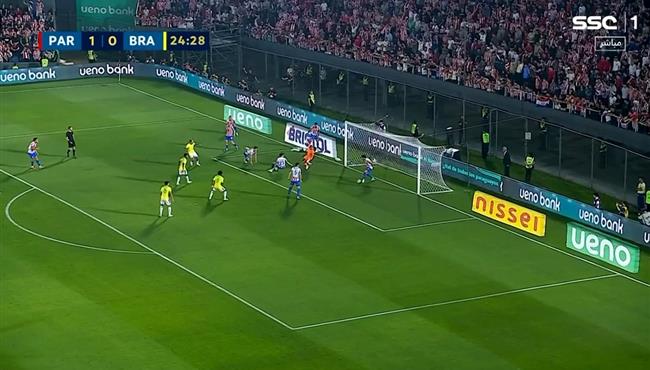 مدافع باراجواي يمنع هدف مؤكد لـ البرازيل من علي خط المرمي