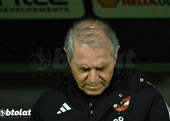 كولر طلبت من لاعبي الأهلي 3 أشياء بين شوطي مباراة استاد أبيدجان من أجل الفوز