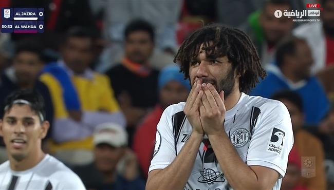 محمد النني كاد ان يسجل هدف امام الوحدة في الدوري الاماراتي