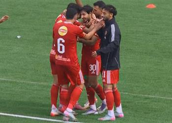 فيديو بالنيران الصديقة الأهلي يتقدم بالهدف الأول أمام إيجل نوار