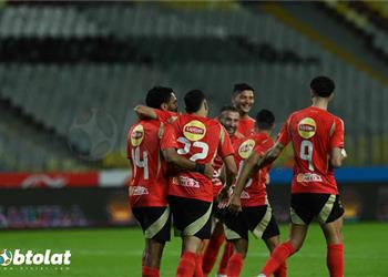 الأهلي يبدأ تحركاته لتجديد عقود لاعبيه وثنائي الفريق على رأس الأولويات