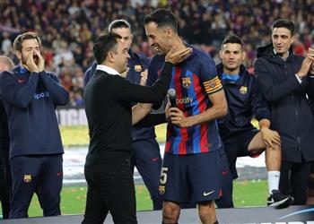 تشافي يكشف عن اللاعب المثالي في برشلونة ويصرح لويس إنريكي مهووس