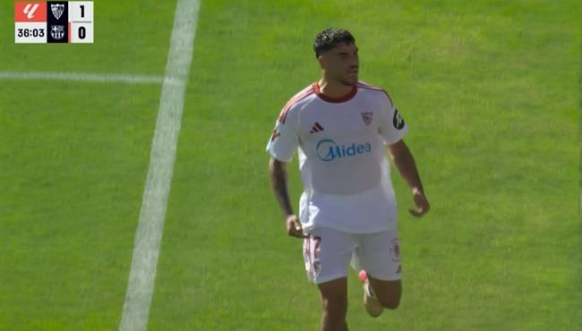 هدف اشبيلية الثاني في مرمي برشلونة بالدوري الاسباني