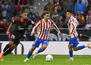 أتلتيكو مدريد يضغط على برشلونة بثلاثية أمام إشبيلية في الدوري الإسباني