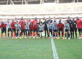 فيديو بمشاركة شيكو بانزا ميسي يبدع ويقود الأرجنتين للفوز بثنائية على أنجولا ودي ا