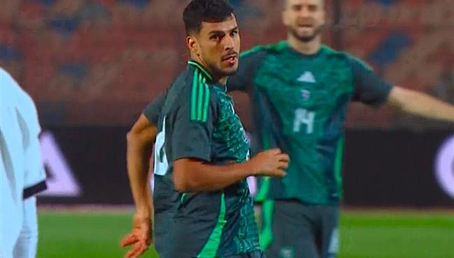 زكريا دراوي يهدر هدف محقق للجزائر امام مصر