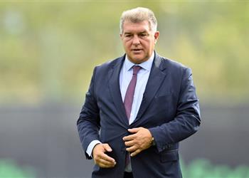 لابورتا عن عودة برشلونة لكامب نو أريد أن أسقط أرض ا وفليك أخبرني شيئ ا