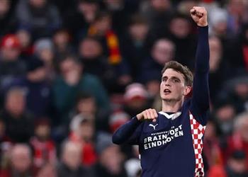 فيديو جوس تيل يسجل هدف آيندهوفن الثاني أمام ليفربول