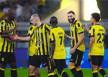 الاتفاق تم الاتحاد السعودي يقترب من تجديد عقد مدافعه