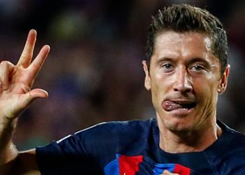 بديل ليفاندوفسكي عامل إضافي قد يقرب برشلونة من ضم نجم الدوري الألماني