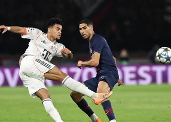 فيديو أشرف حكيمي يغادر ملعب مباراة باريس سان جيرمان وبايرن ميونخ باكي ا وطرد لويس دياز