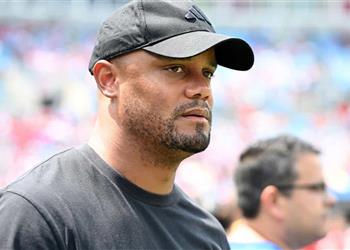 كومباني يكشف عن مرشحه المفضل للفوز بالدوري الانجليزي هذا الموسم