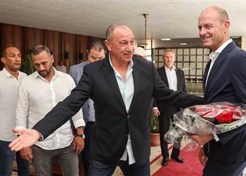 خاص اجتماع هام في الأهلي 3 أسماء على طاولة الخطيب وتوروب لدعم الهجوم