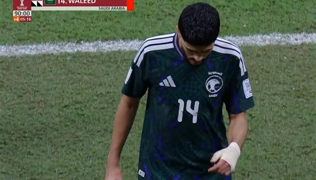 طرد وليد الاحمد لاعب السعودية في مباراة الاردن بكأس العرب