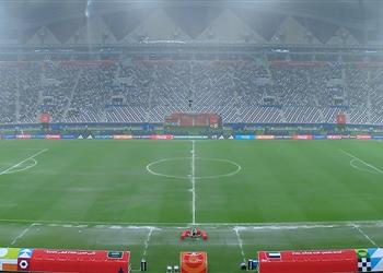 صور توقف مباراة السعودية والإمارات في كأس العرب بسبب الأمطار