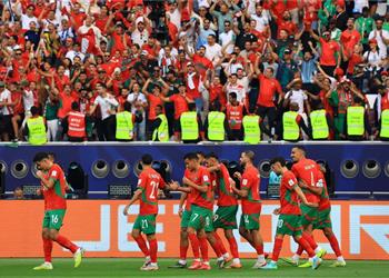 مواعيد مباريات اليوم الأحد 21 12 2025 والقنوات الناقلة المغرب ضد جزر القمر في افتتاح أمم إفريقيا وبرشلونة أمام فياريال