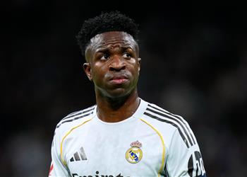 صحفي إسباني يهاجم فينيسيوس سلوكه المدلل انتهى في ريال مدريد ويجب إخباره بذلك