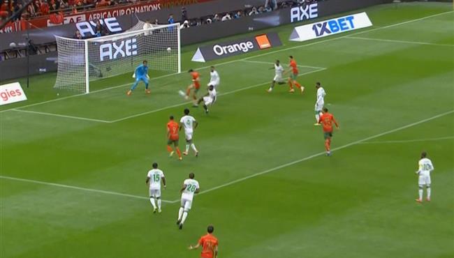 سنتيميترات تحرم المغرب من هدف اول امام جزر القمر في افتتاح كأس أمم إفريقيا