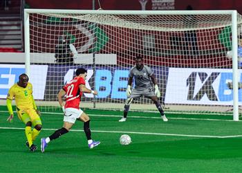 فيديو عمر مرموش يسجل هدف تعادل مصر أمام زيمبابوي