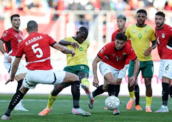 ليكيب تشيد بأداء لاعب منتخب مصر أمام جنوب إفريقيا قائد أوركسترا الفراعنة