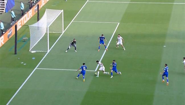 بعد مهارة رائعة من يزن النعيمات العارضة تحرم الاردن من هدف امام الكويت