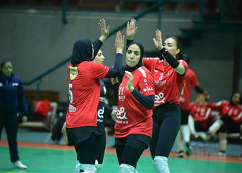 الأهلي يفوز على المقاولون العرب ويتأهل إلى نصف نهائي دوري الطائرة سيدات