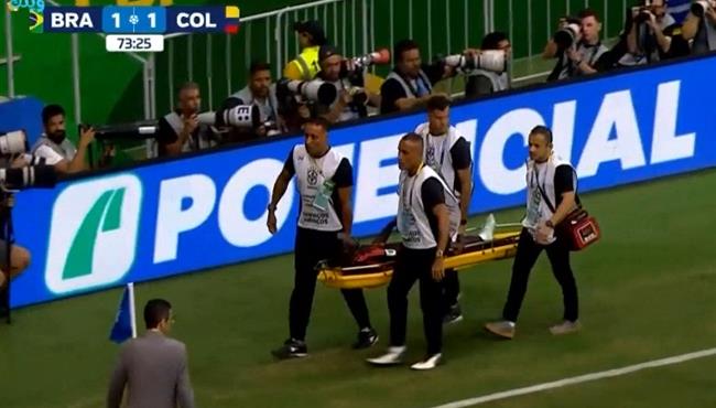 اصابة سانشيز الخطيرة في مباراة البرازيل وكولومبيا بتصفيات كاس العالم