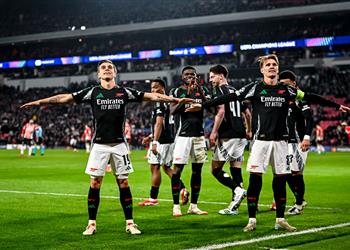 فيديو آرسنال يتأهل إكلينيكي ا لربع نهائي دوري أبطال أوروبا بسباعية أمام آيندهوفن وبوروسيا دورتموند يتعادل مع ليل