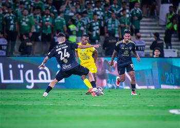 الأهلي يخطف تعادل ا قاتل ا من الخليج في الدوري السعودي
