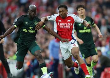 فيديو آرسنال يسقط في فخ التعادل أمام برينتفورد ويقرب ليفربول من حسم الدوري الإنجليزي