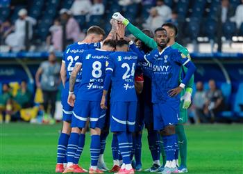 الهلال يسحق الخليج بثلاثية في الدوري السعودي